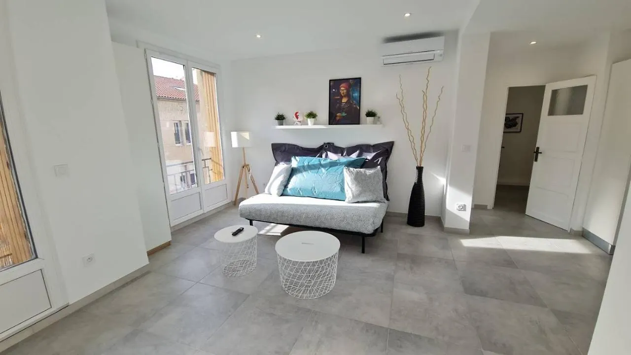 Maxbnb - T2 Balcon 50M2 - Climatise - Ouest - Τουλόν